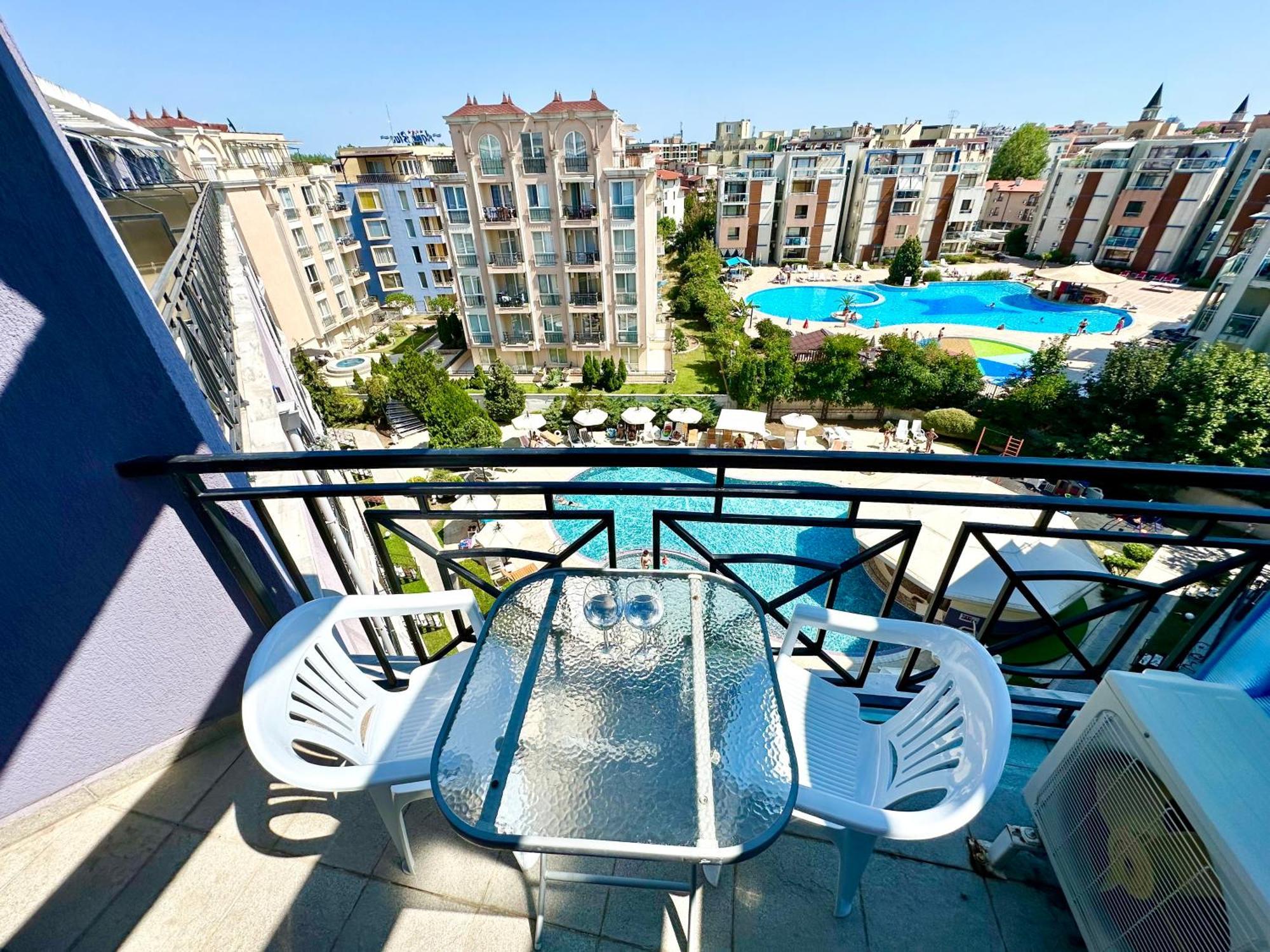 Menada Rainbow Apartments 써니비치 외부 사진